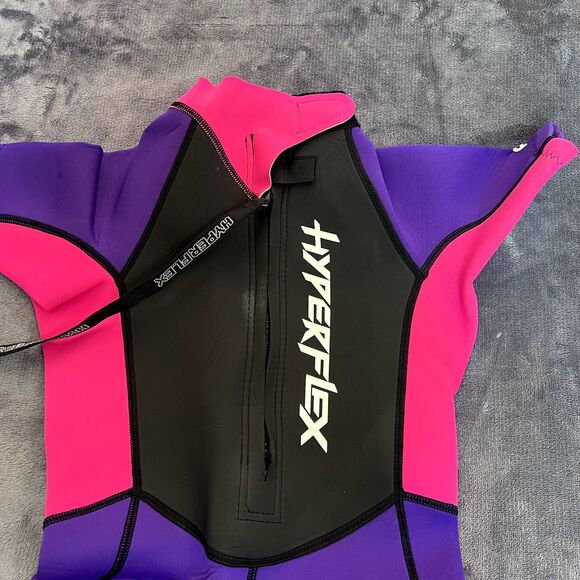hyperflex girls wetsuit size 6